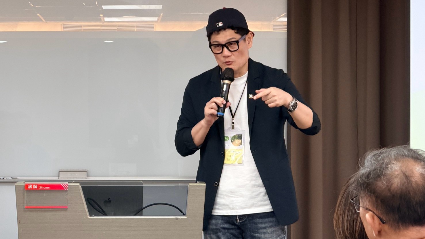 裝修小武郎演講